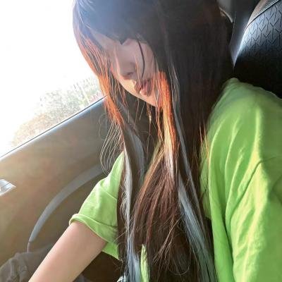 摇曳露营 封面